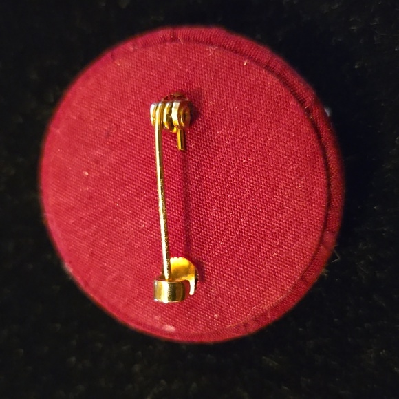 Vintage Embroidered Brooch - Picture 2 of 4